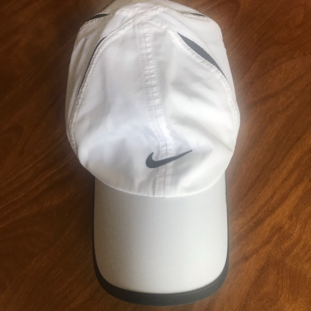 Nike Featherlight Dri-FIT Cap